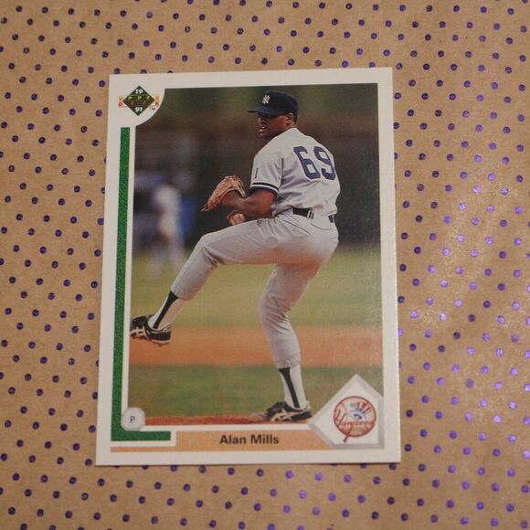 Alan Mills #222 Baseball Card - Picture 1 of 2